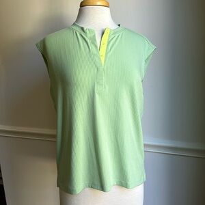 Title Nine Green Sleeveless Ribbed Top Snap front Size Large EUC